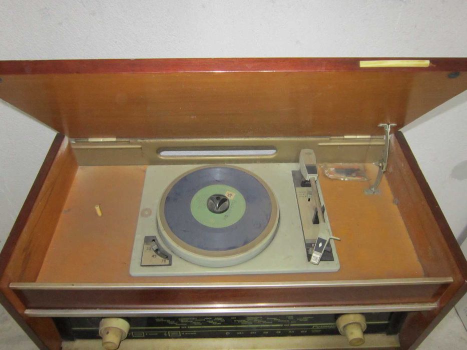 Радиограмофон Ригонда 102