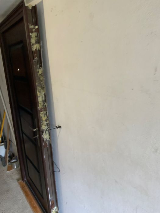 Входна метална врата