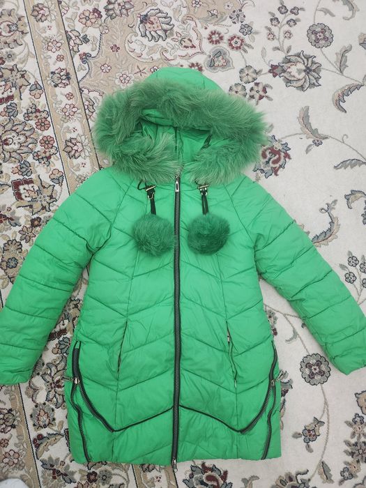 Продам куртки для девочек