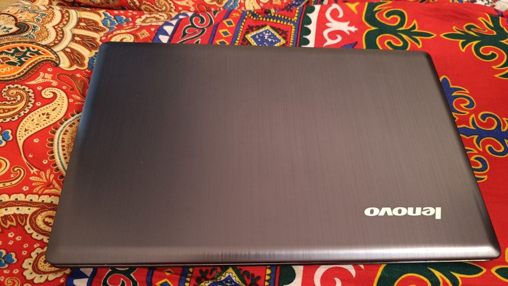 Ноутбук срочно сатылады