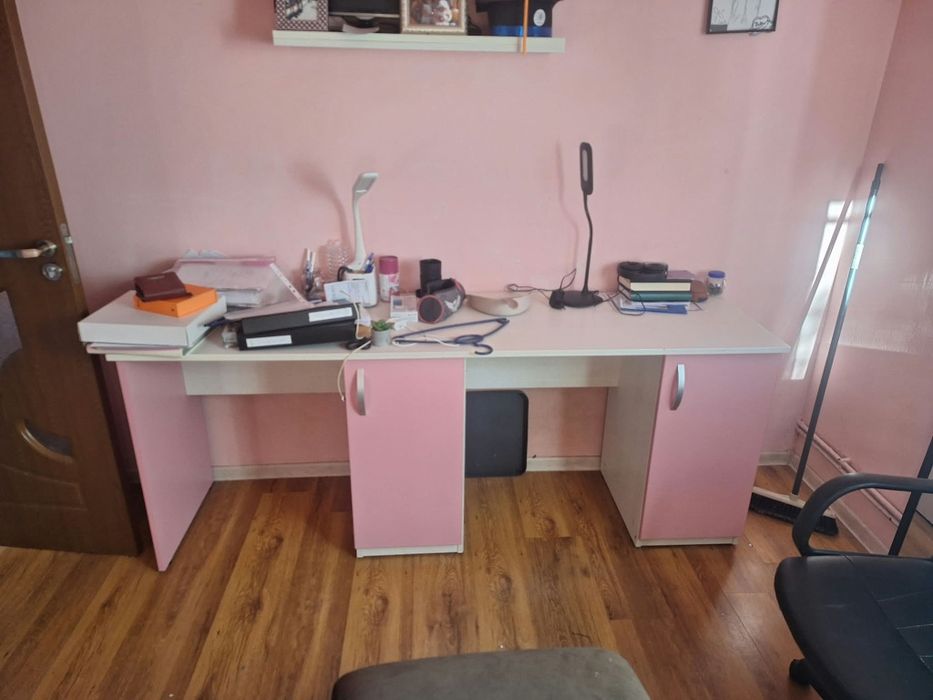 Vand mobilier nou