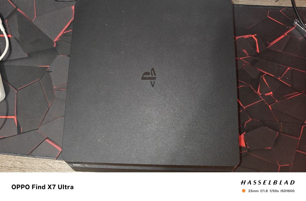 PlayStation 4 slim
