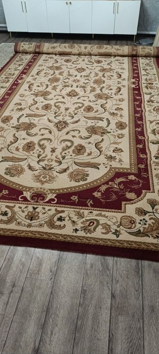 Ковёр в отличном состоянии