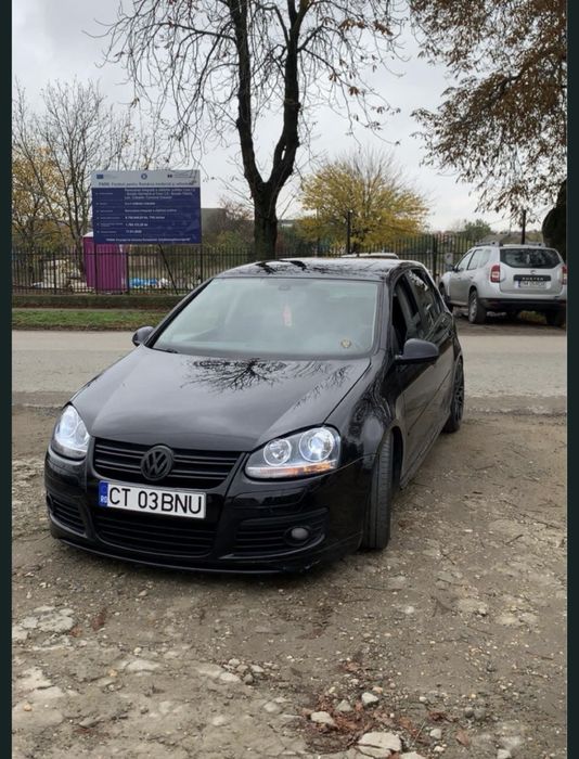 Vând/Schimb golf 5 GT