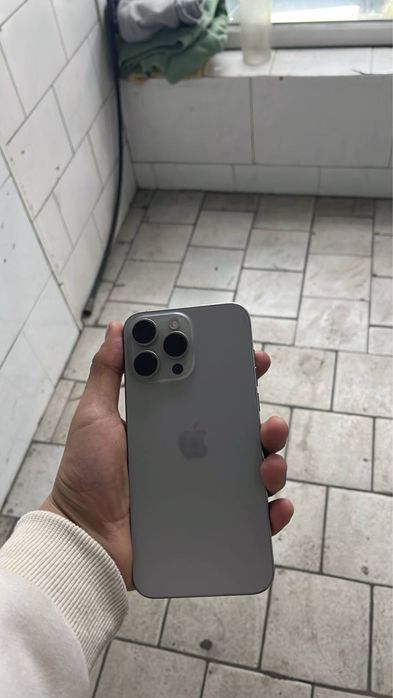 Айфон 15 про мах