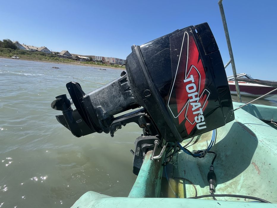 Продам лодку с мотором и прицепом