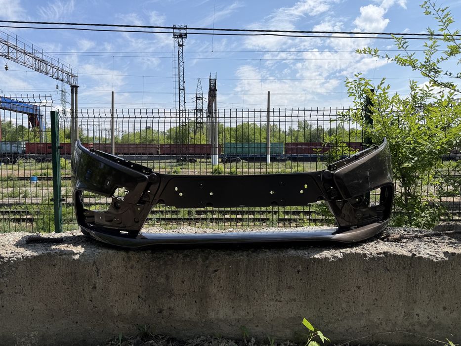 Продаю бампер Лада веста передний