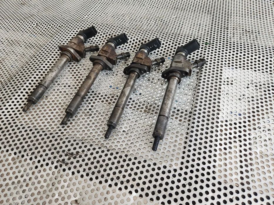 Injectoare Injector Peugeot Ford Citroen 2.0 Hdi Tdci 407 307 Kuga Focus C4 C5 Mondeo C Max- Dezmem