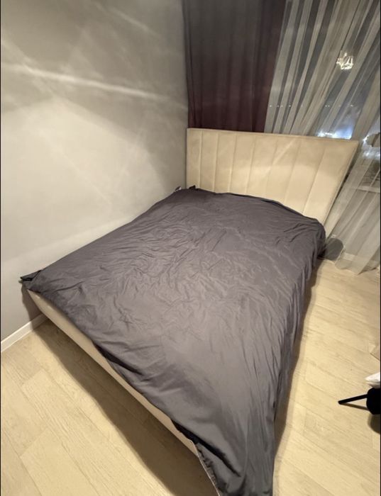 кровать двуспальная