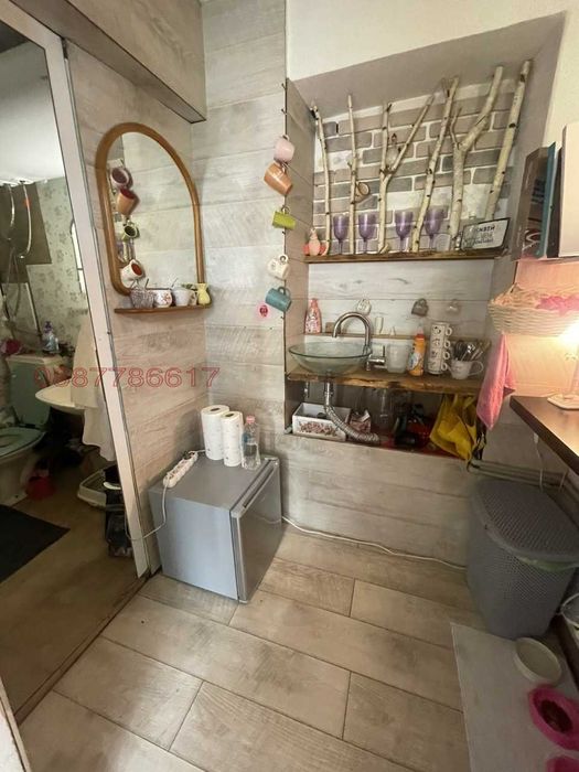 Обзаведен и разработен фризьорски салон  в София, район “Оборище”