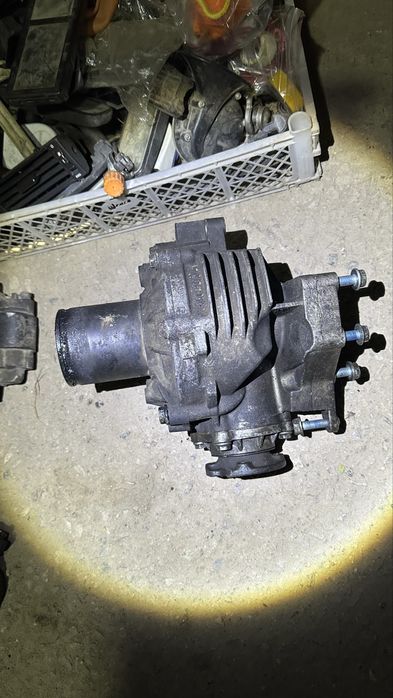 Продаётся передний редуктор на W210 4matic