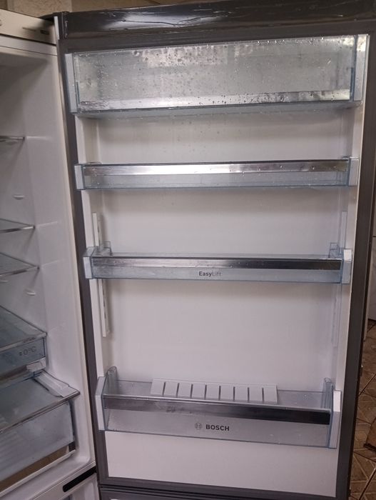 XXL Иноксов комбиниран хладилник с фризер Бош Bosch 2 години гаранция!