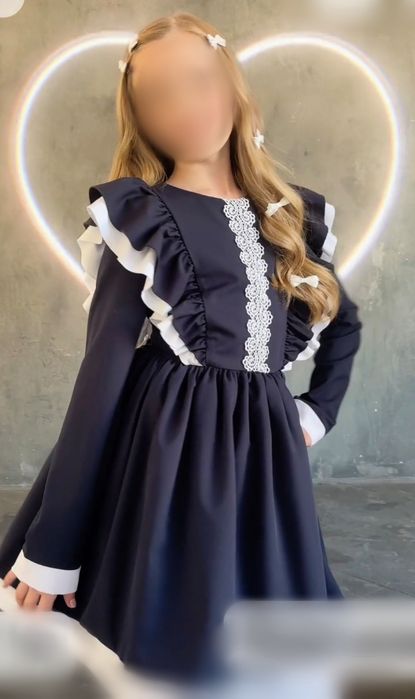 Нарядное школьное платье