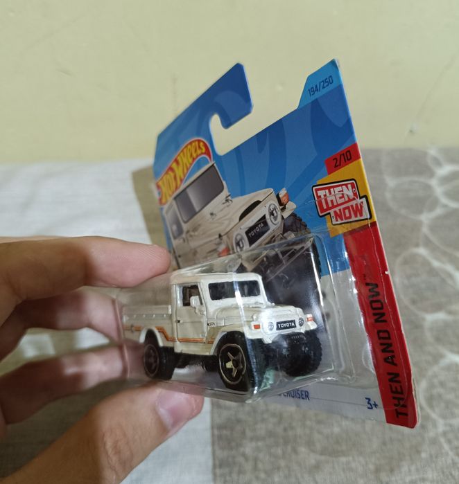 Hot Wheels 1/64 TH версия редкая