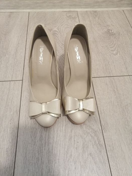 Pantofi cu toc piele naturala