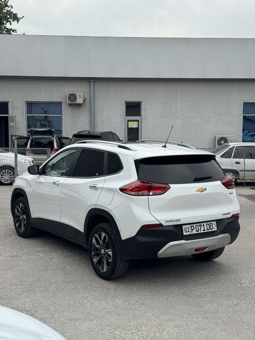 Tracker 2Primier 2025