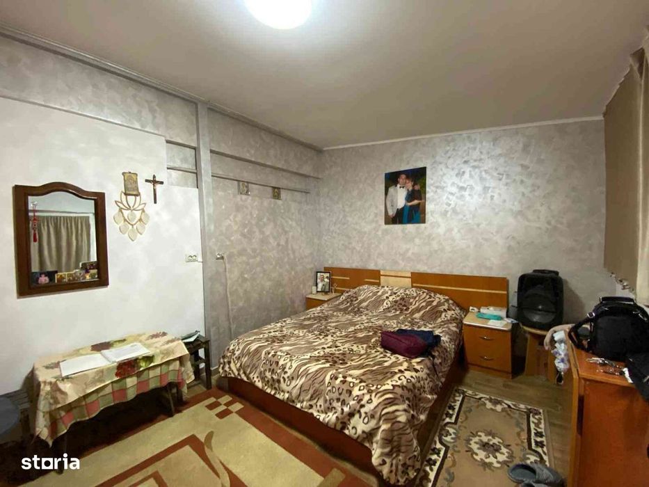 Casa cu teren 240mp + extindere începută sector 5