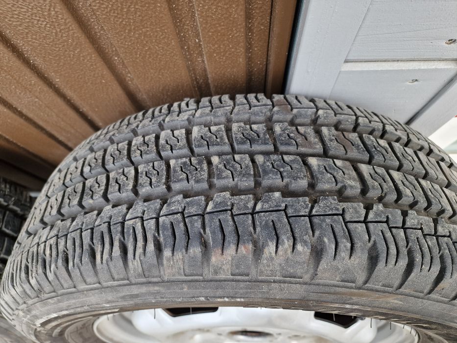 Jante cu anvelope vara Ford Transit - ambele noi