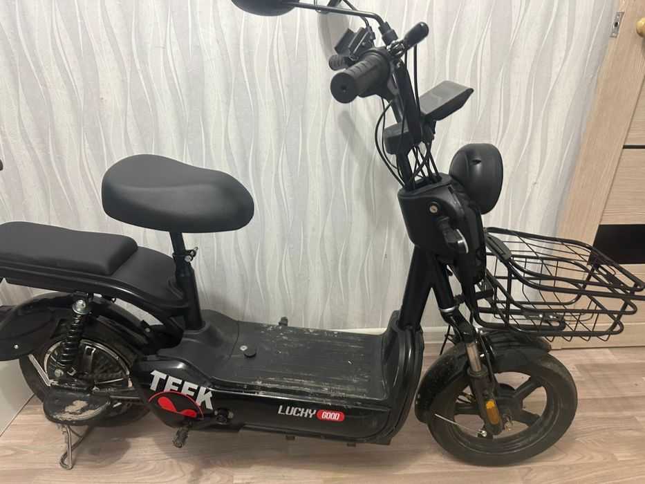 электро скутер в хорошем состании