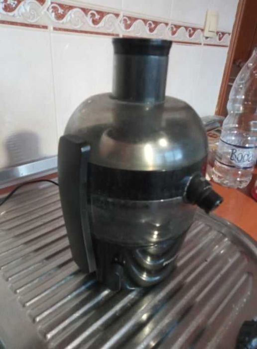 Продавам Сокоизстисквачка и Цитруспреса PHILIPS