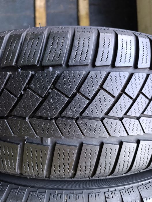 Anvelope de iarnă 205 55 17 Continental*dot 2020