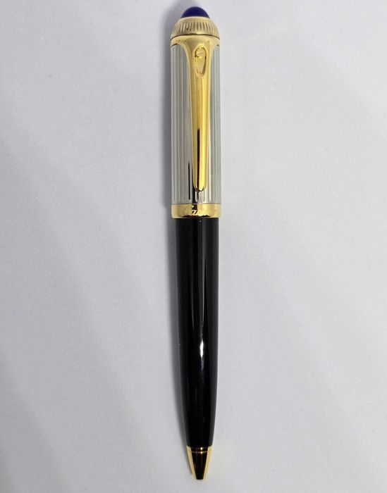 Химикалки Montblanc, S.T. Dupont и Cartier