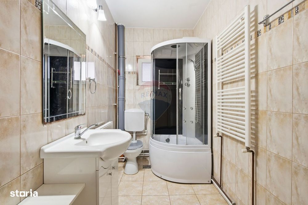 Casă / Vilă cu 5 camere de vânzare