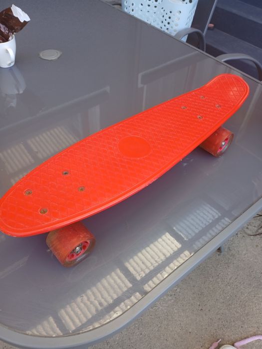 Skateboard cu luminițe