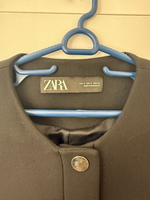 Дълго вталено сако ZARA