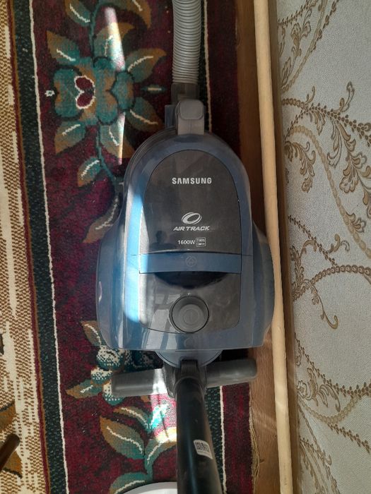 Plesos samsung sotiladi