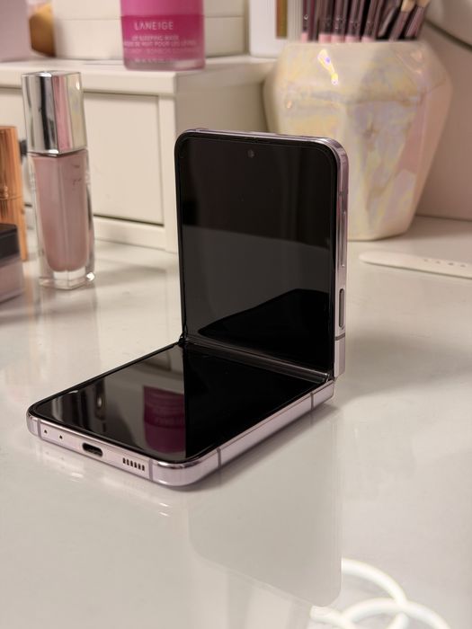 Telefon SAMSUNG Galaxy Z Flip5 5G, 256GB, 8GB RAM, Dual SIM, Lavender