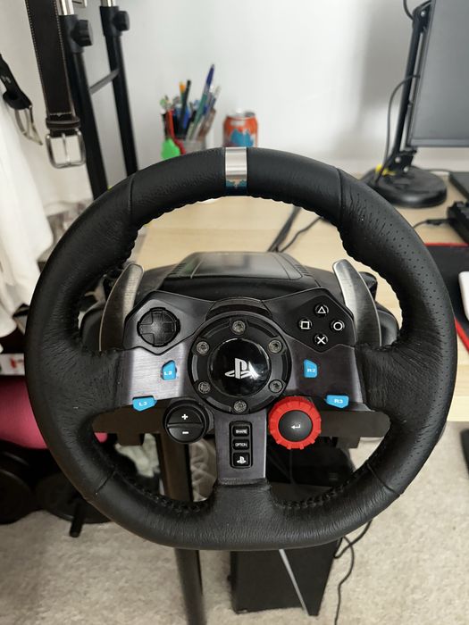 Volan cu pedale si schimbator Logitech G29