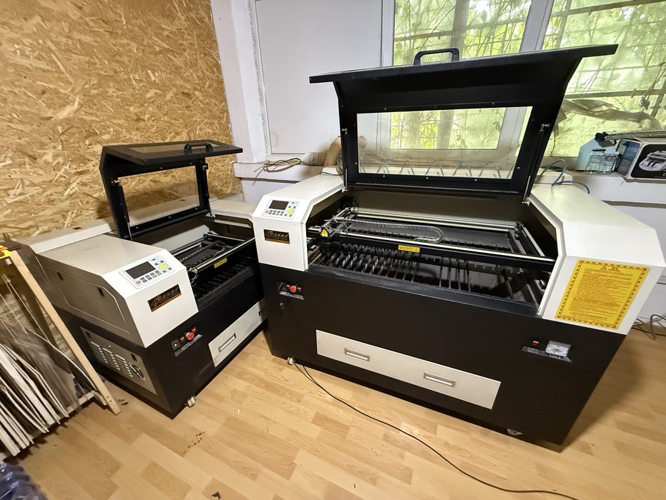 Vand 2 gravatoare laser CO2 (impreuna sau separat), IMPECABILE