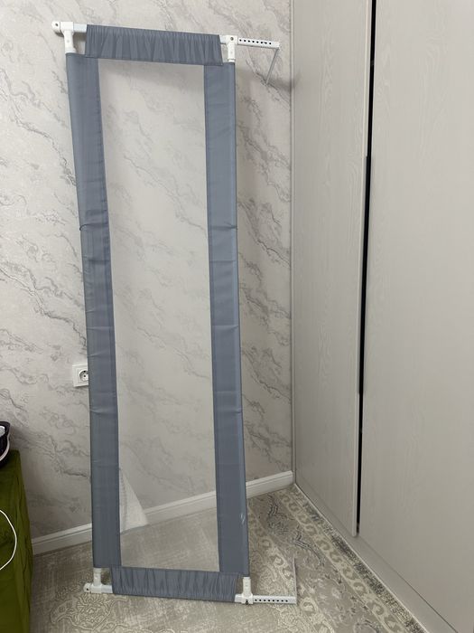 Бортик для кровати и ходунок детский