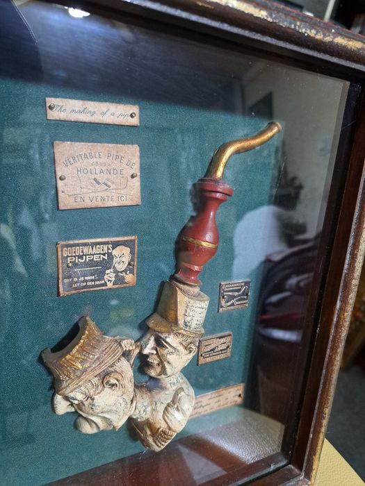 Caseta istoria trabucului si a pipei