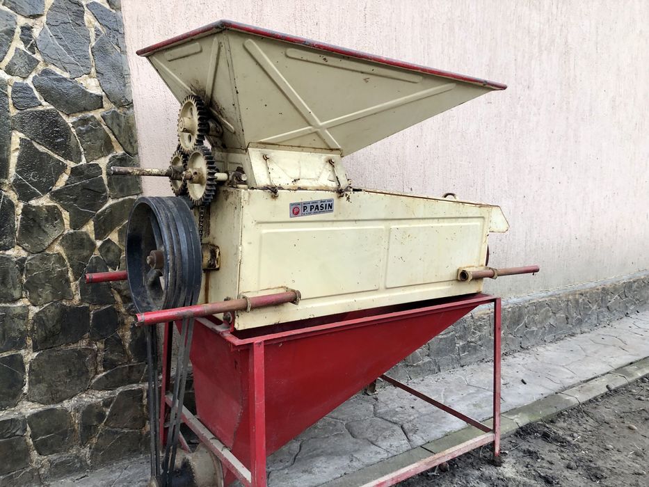 Deschiorchinător Zdrobitor Struguri P. PASIN cu Pompă Must Pe Cardan