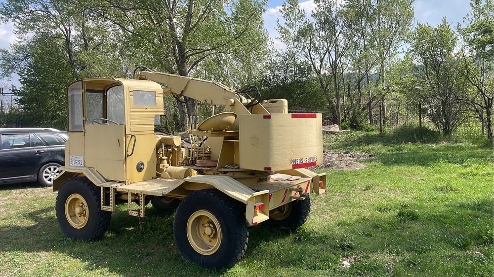 Incarcator cu toate 4 rotile tragatoare