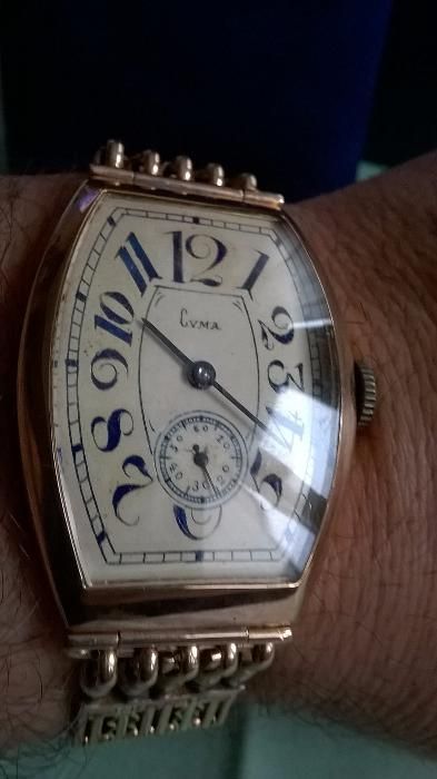 Vind CEAS  BARBATESC din aur masiv, model UNICAT.