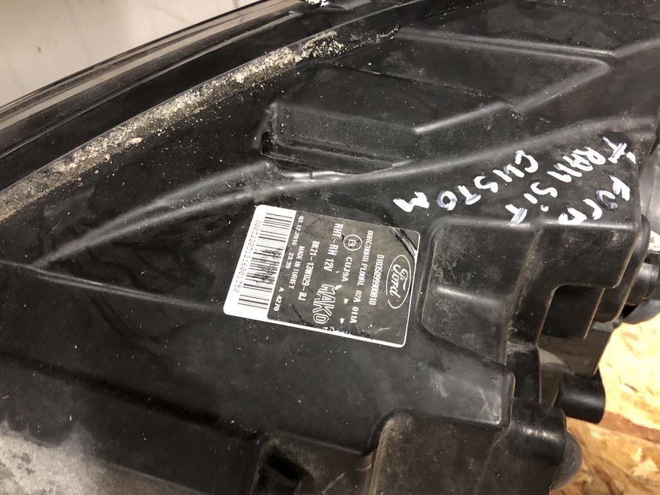 Фар Ford Transit Custom