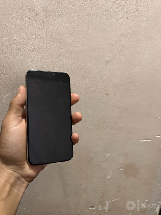 Ayfon 11 pro 256 gb srochna sotiladi