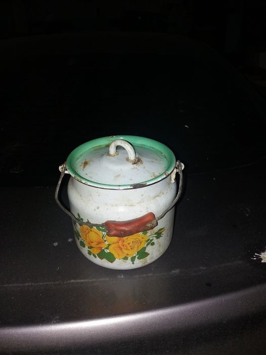 Продам  эмалированный бидон