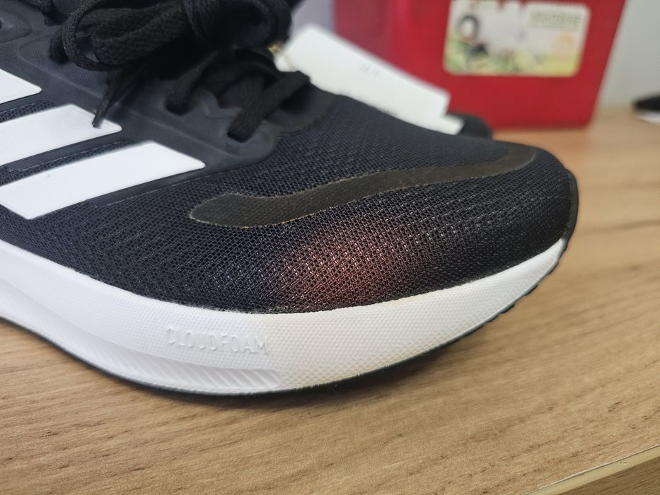 Кроссовки адидас оригинал 43р-р.