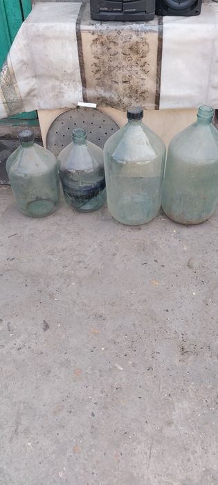 Бутылки 10,20 литров