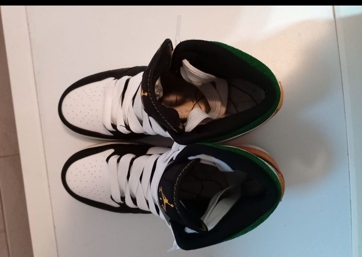 Adidași Jordan 1