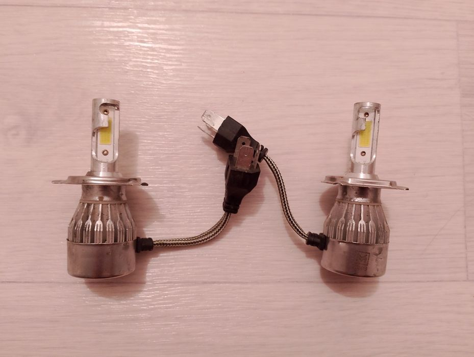 Лампочки LED освещения