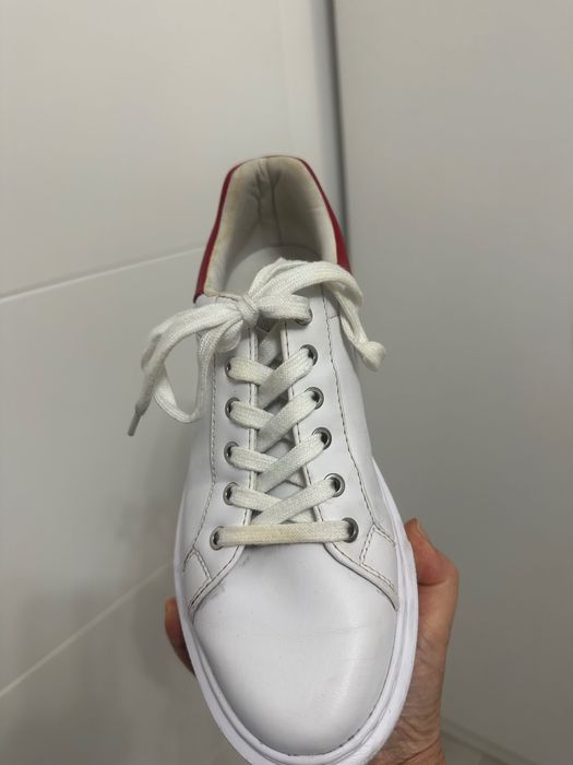 Оригинални маратонки Guess 39н