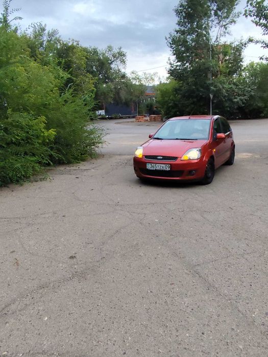 Автомобиль, Ford Fiesta. пробег 175 тыс. км.