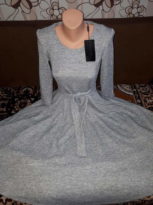 Платья    женские