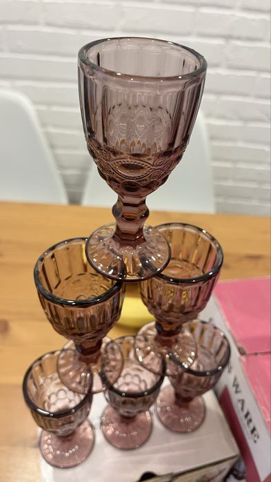 Набор бокалов и рюмки