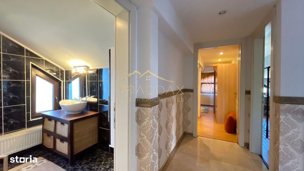 Vila 7 camere**Lake view**Ponton privat**Piscina**Teren 933 MP//Balote